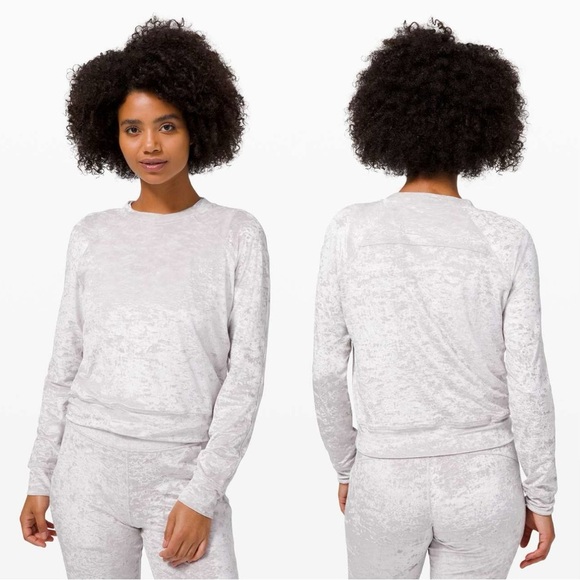 Lululemon Women’s Warm Down Crew Nexk Longsleeve Top in Crushed Velvet Chrome 8 - Picture 1 of 13